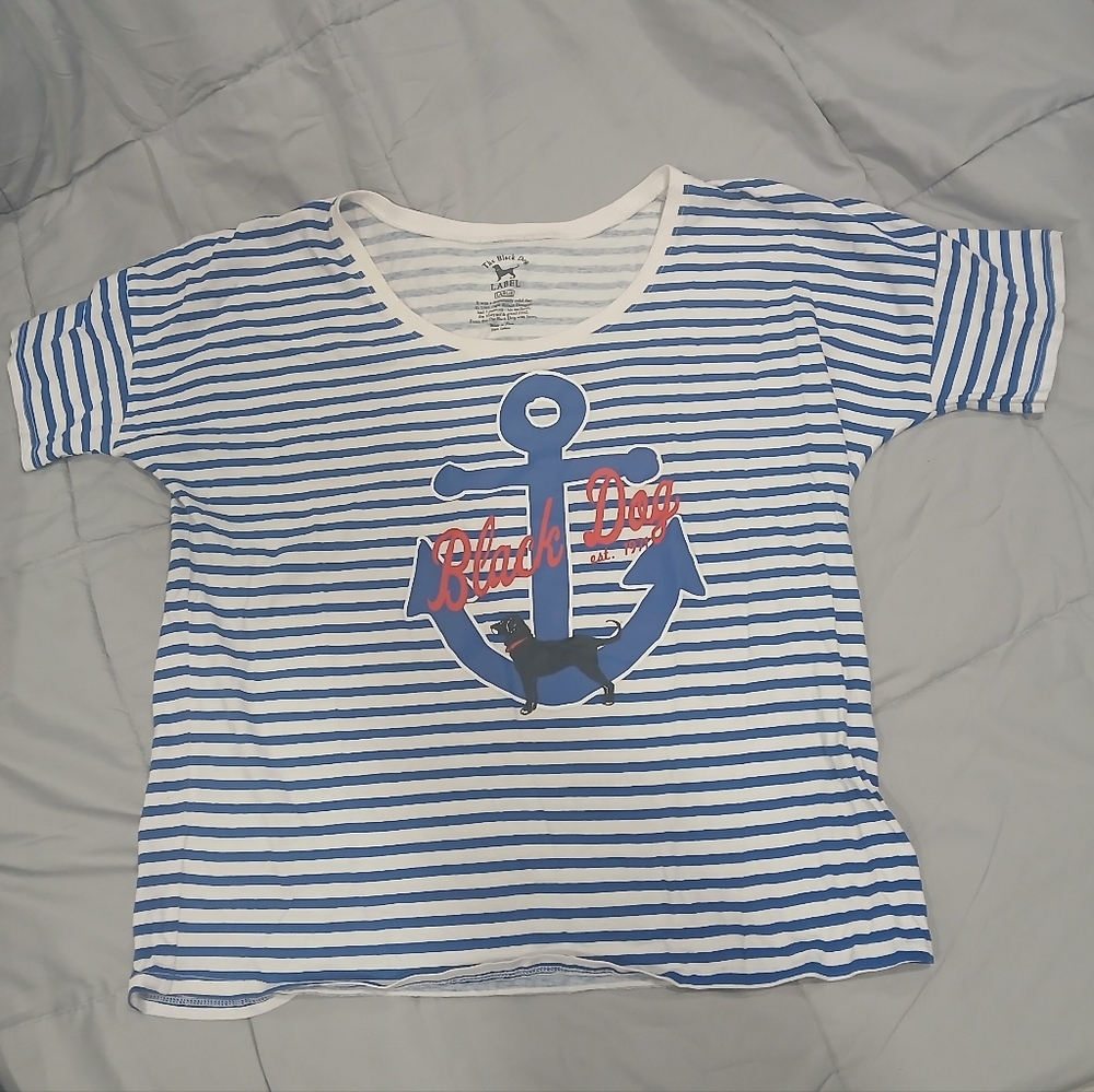 Black Dog T-shirt. Size Large